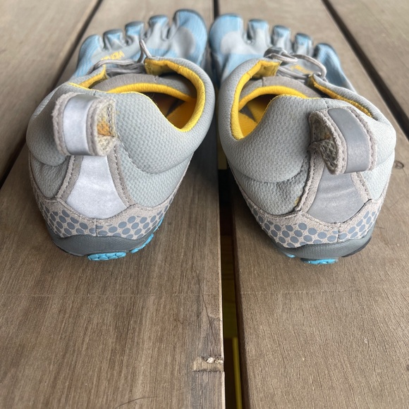 Vibram Five Fingers Shoes Womens Gray Blue/Yellow Shoes size 41 EU - Picture 3 of 8